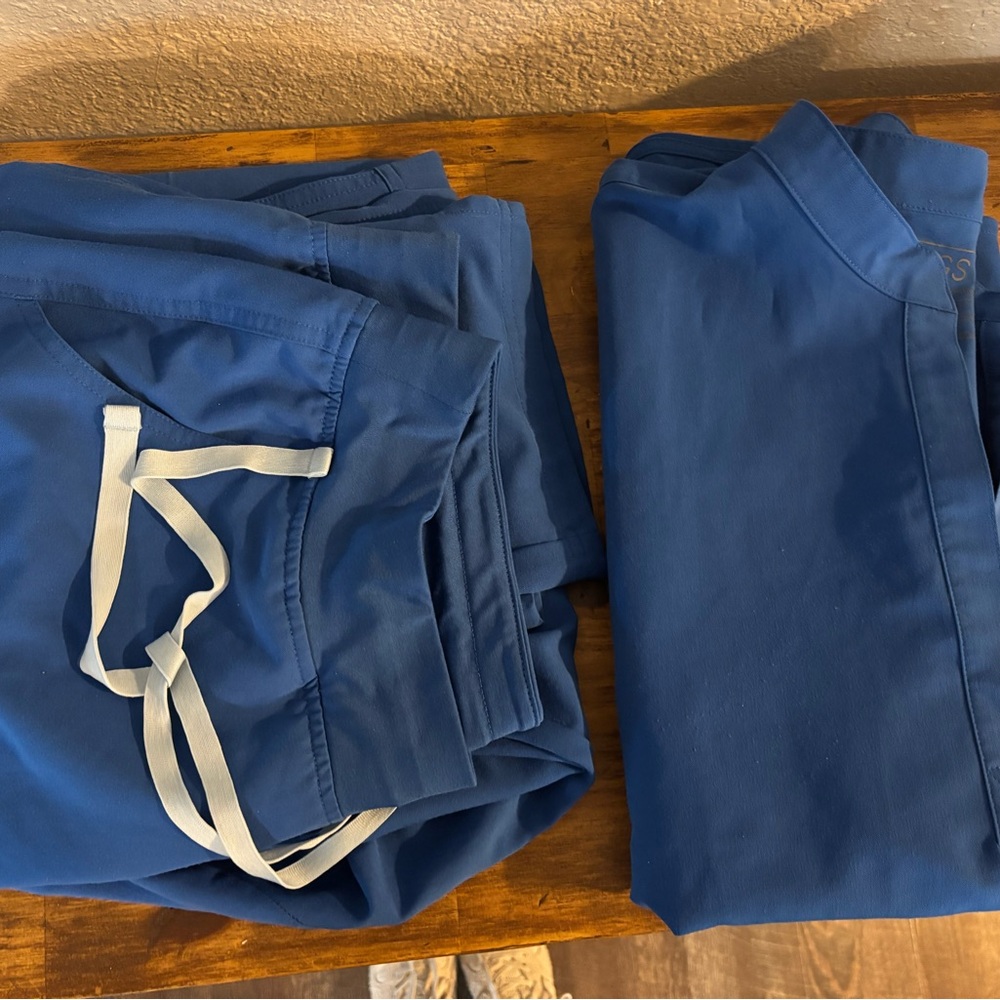 Royal blue figs set